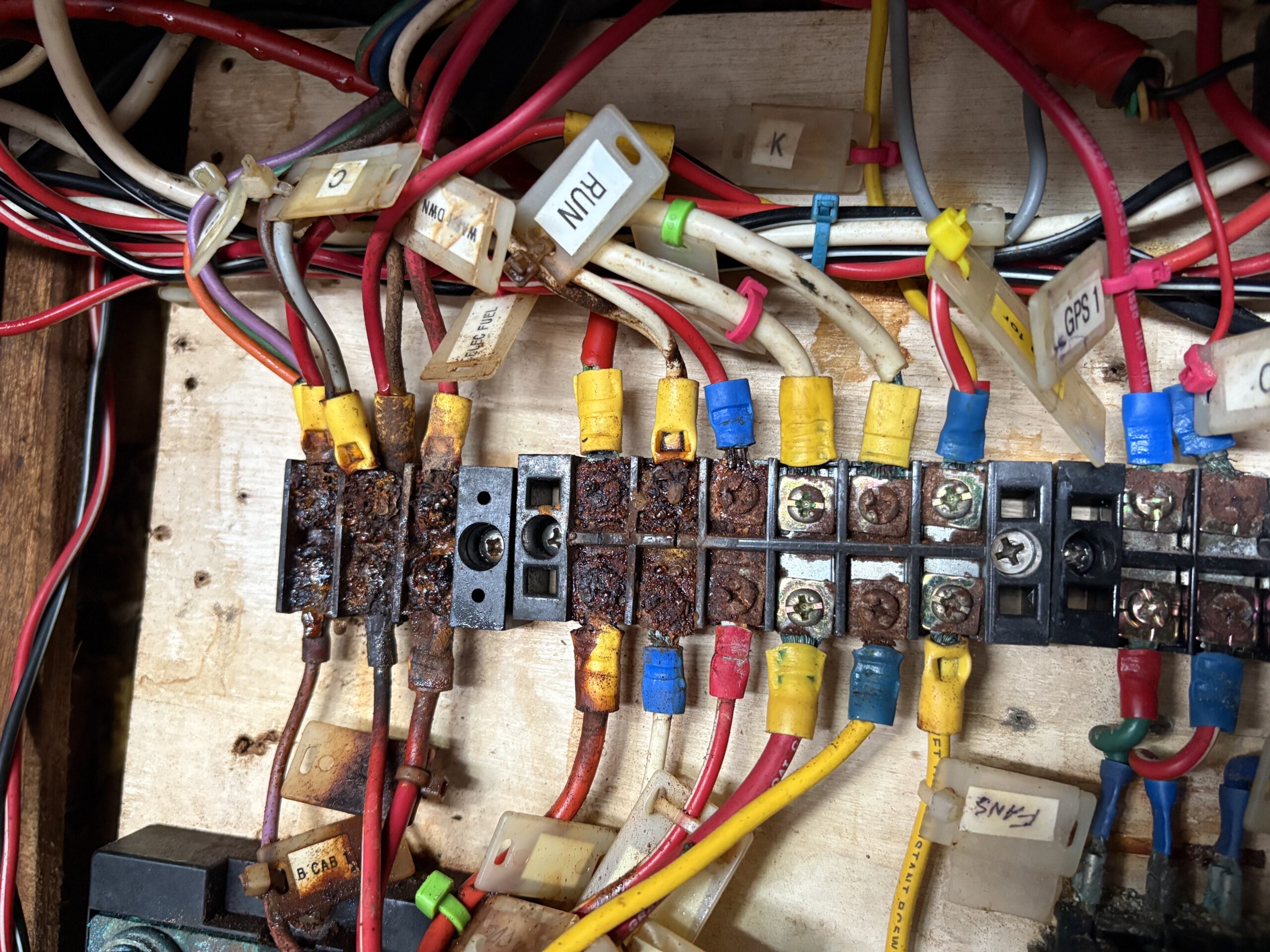 Boat Electrics Again..  D’oh!